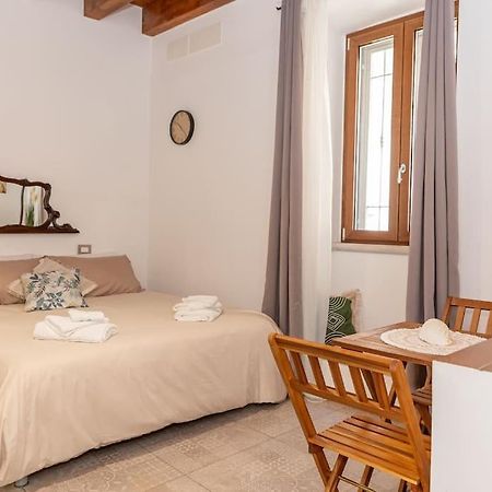 Centro Storico Redmood House A 5 Min Dal Mare, Wi-Fi, A/C E Netflix Barletta Exterior foto